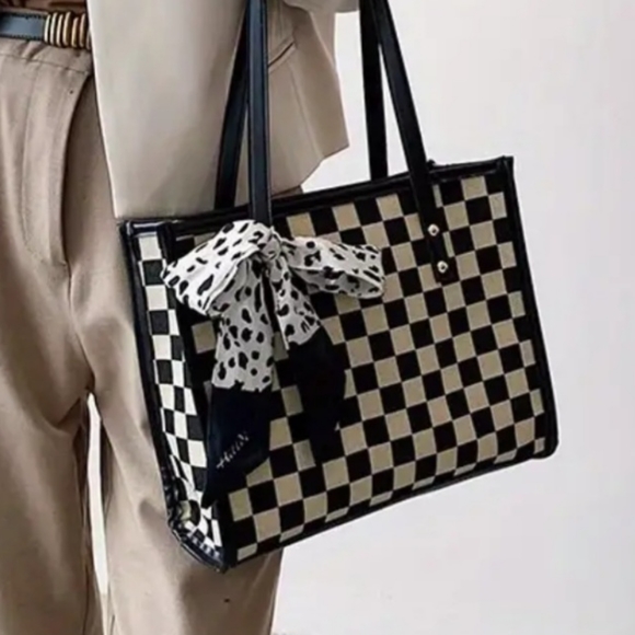 4pcs. Satin Black & White Twillys - Picture 6 of 6